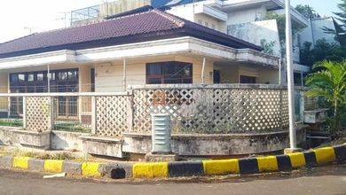 Strategis, Dekat Pasar Pengampuan, Taman Aries Market, Puri Indah Mall, Lippo Mall Puri, Siloam Hospitals Kebon Jeruk, Dijual Rumah Intercon Kebon Jeruk 258m2 Jakarta Barat SHM