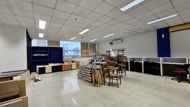 Office Space Strategis di CBD Kuningan - Dekat Mall Ambassador & Kokas, Siap Pakai & Akses 24 Jam, Fasilitas Area parkir luas (basement & outdoor), Akses lift kantor & lift barang, keamanan 24 jam, Musholla & lobby area, ATM center, Food court