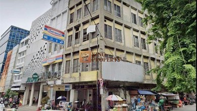 Dijual Ruko Tiga Lantai Sangat Strategis 