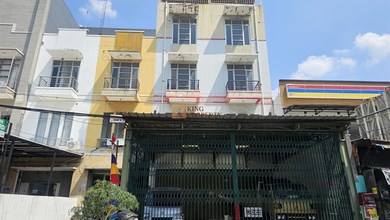 Disewakan Ruko Gandeng Muwardi 4,5 Lantai Unfurnish Lokasi Strategis Di Jalan Raya Utama, Dekat Pasar Grogol – Ideal Untuk Berbagai Jenis Usaha, Grogol, Jakarta Barat