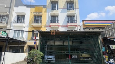 Disewakan Ruko Gandeng Muwardi 4,5 Lantai Dekat Mall Central Park