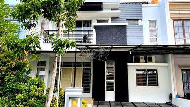 Rumah 4 Kamar Tidur Puri Mansion Kondisi Bagus Siap Huni Private