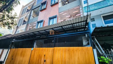 Super Strategis, Dekat Neo Soho, Central Park, Taman Anggrek, Citraland, UNTAR, Trisakti, Ukrida, Binus, Royal Taruma, Dharmais, Harapan Kita, APL Tower, Soho Capital, Mandiri Tower, Dijual Rumah Kost Avela Residence Tanjung Duren Roi 8-10% 3 Lantai Full 