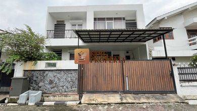 Jual Rumah Megah Luas 160 m2 di Tanjung Duren, Jakarta Barat