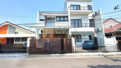 Hunian Elegan di Taman Anggrek, Jakarta Barat, 4 KT, LT 144m²
