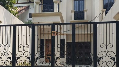 Dijual rumah Eksklusif di Kemanggisan, Jakarta Barat - LT 136m²