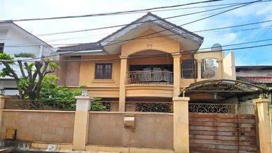 Hunian Prestisius di Kawasan Tomang, Jakarta Barat, LB 350m², Harga 6,5 Miliar