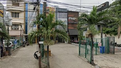 Super Strategis Pinggir Jalan Raya! Disewakan Ruko Jembatan Lima 3,5 Lantai 305m, Dekat Pasar Jembatan Lima, Glodok Plaza, Harco, LTC & Asemka, SMAK 4 Penabur