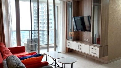 Private Lift! Selangkah Ke Mall TA & Hublife, Fasilitas Clubhouse Pool Indoor Outdoor, Theater, Dijual Condominium 3BR 135m Taman Anggrek Residences Furnished