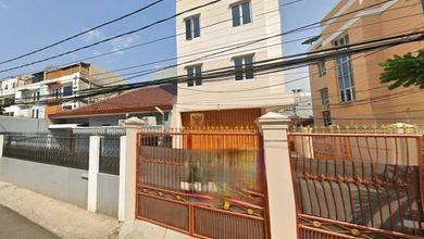Investasi Properti Menguntungkan Dijual Ruko Hook 258 m2 3 Lantai di Pasar Baru Jakarta Pusat