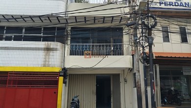 Jual Ruko Ukuran Besar Siap Pakai Menghadap Jalan Besar