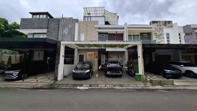  Jarang Ada! Dekat Puri Indah Mall, Akses ke  Bandara Soekarno Hatta, RS Pondok Indah Puri Indah, Gedung Orang Tua Group, Dijual Rumah Puri Mansion Boulevard 8x15 Cengkareng Jakbar