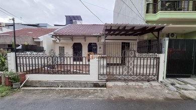 Rumah Sewaan Murah di Kebon Jeruk, Jakarta Barat, 3 KT, Harga 75 Juta /tahun