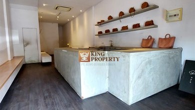 Strategis Sewa Ruko 4 Lantai Dengan Fasilitas Telah Terpasang Pintu Besi & Pintu Kaca, Kamar Mandi Tiap Lantai Dekat Rumah Sakit & Mall Ruko di Muara Karang 