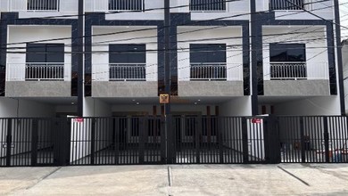 Penawaran Langka, rumah Mewah di Tanjung Duren, Jakarta Barat, LB 183m²