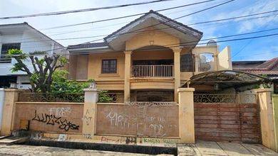 Interior Classic Mewah Rumah Tomang Cempaka 2,5 Lantai Dekat Akses Tol Pusat Perbelanjaan dan Fasilitas Kesehatan Di Jual Jakarta Barat