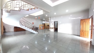 Kesempatan Langka, rumah Prestisius di Kebon Jeruk, Jakarta Barat, LB 500m²