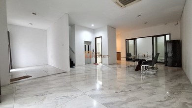 Penawaran Eksklusif, rumah Prestisius di Kelapa Gading, Jakarta Utara, LB 500m²