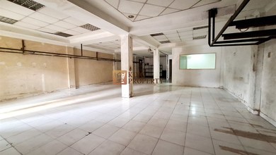 Hanya Dengan 1 Harga Bisa Dapatkan 2 Ruko Gandeng Jembatan Dua Super Strategis, Di Pinggir Jalan Utama, Dekat Dari Mall Season City Tomang Jakarta Barat