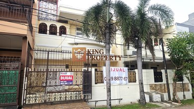 Hunian Mewah di Kawasan Kedoya, Jakarta Barat, LB 160m², Harga 3 Miliar