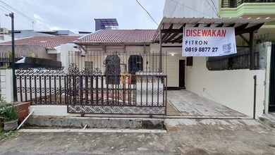 Rumah Sederhana Disewakan di Kebon Jeruk, Jakarta Barat, Harga Ekonomis
