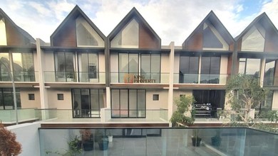 Rumah Mewah di Pantai Indah Kapuk, Jakarta Utara, 3 KT, LT 60m²